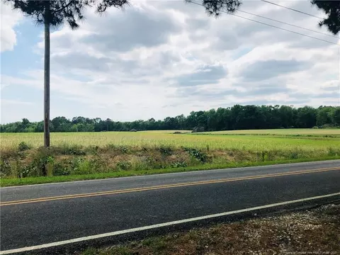 6519 Barefoot Rd, Wade, NC 28395 photo 9
