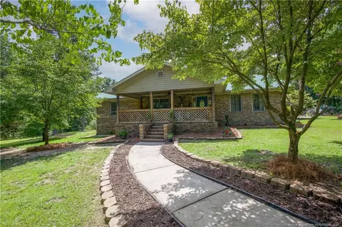 327 Scott Rd, Cameron, NC 28326 photo 2