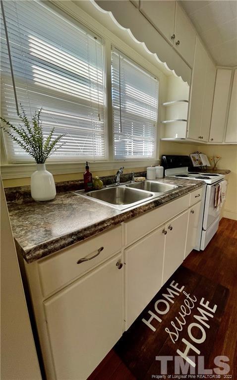 301 E D St, Erwin, NC 28339 photo 8
