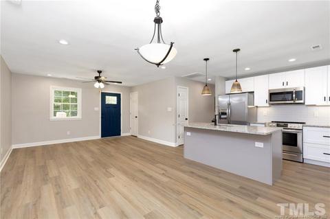 207 E 5th Ave, Raeford, NC 28376 photo 9