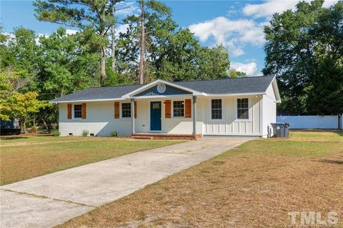 207 E 5th Ave, Raeford, NC 28376 photo 2