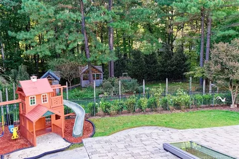 7824 Percussion Dr, Apex, NC 27539 photo 4