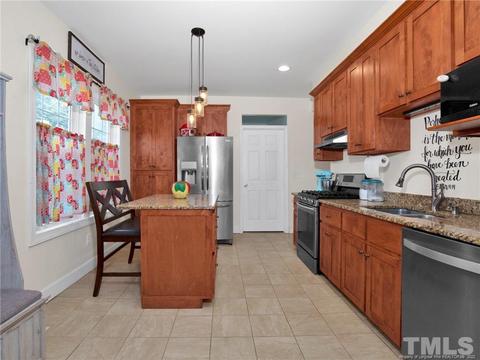 311 E St, Erwin, NC 28339 photo 10