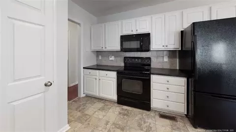 146 Pender Rd, Spring Lake, NC 28390 photo 10
