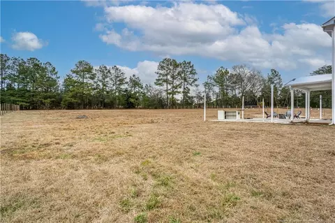 2426 Calloway Dr, Raeford, NC 28376 photo 9