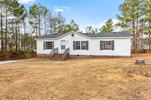 35 Crocus Ct, Spring Lake, NC 28390 photo 1
