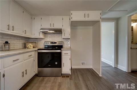 506 W J St, Erwin, NC 28339 photo 9
