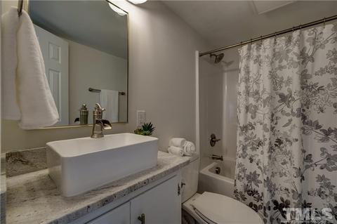 506 W J St, Erwin, NC 28339 photo 8