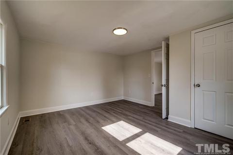506 W J St, Erwin, NC 28339 photo 6