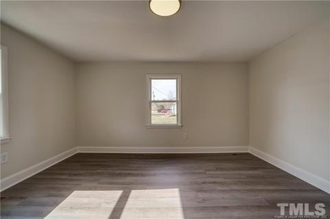 506 W J St, Erwin, NC 28339 photo 7