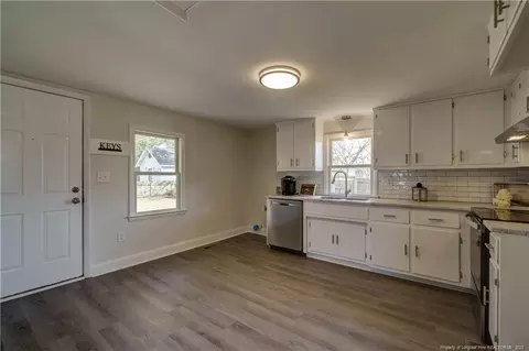 506 W J St, Erwin, NC 28339 photo 11