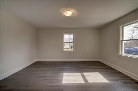506 W J St, Erwin, NC 28339 photo 4