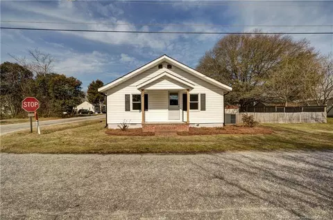 506 W J St, Erwin, NC 28339 photo 23