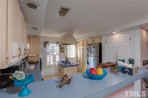 900 Circle St, Clinton, NC 28328 photo 9