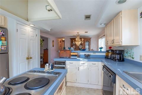 900 Circle St, Clinton, NC 28328 photo 12