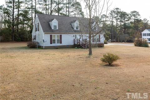 900 Circle St, Clinton, NC 28328 photo 2