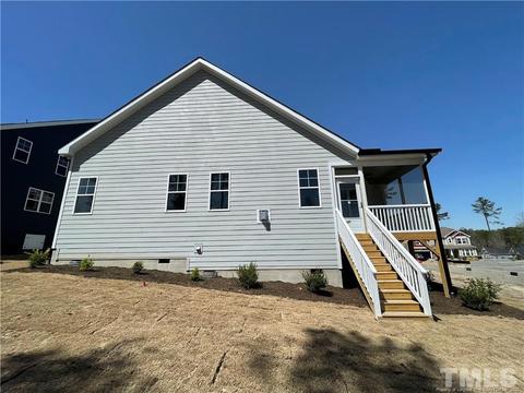 173 Scholar Dr, Spring Lake, NC 28390 photo 2
