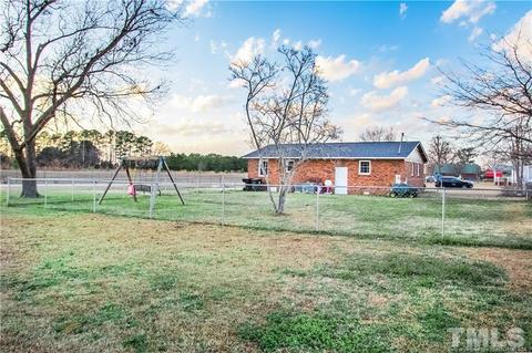 507 W C St, Erwin, NC 28339 photo 11