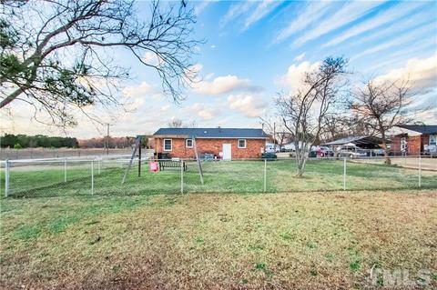 507 W C St, Erwin, NC 28339 photo 10