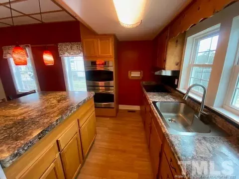 103 N 12th St, Erwin, NC 28339 photo 5