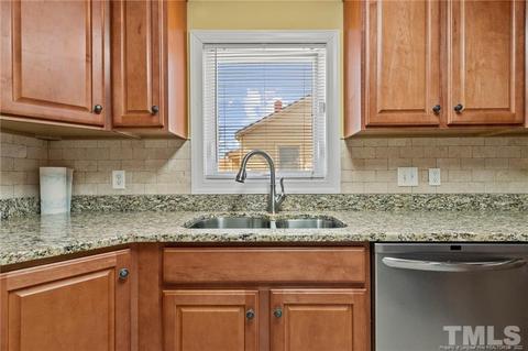 123 Joy St, Dunn, NC 28334 photo 18