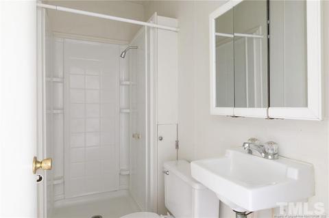 305 E Morgan St, Benson, NC 27504 photo 9