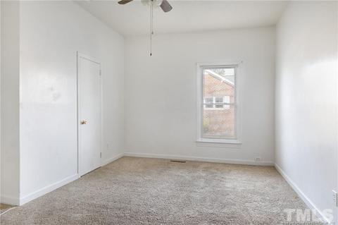 305 E Morgan St, Benson, NC 27504 photo 8