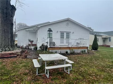 119 Joy St, Dunn, NC 28334 photo 7