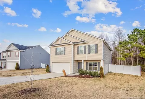 670 Botanical Ct, Bunnlevel, NC 28323 photo 3