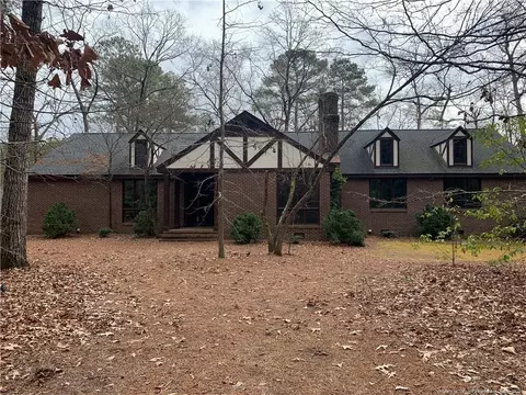 18 Trinity Dr, Lumberton, NC 28358 photo 1