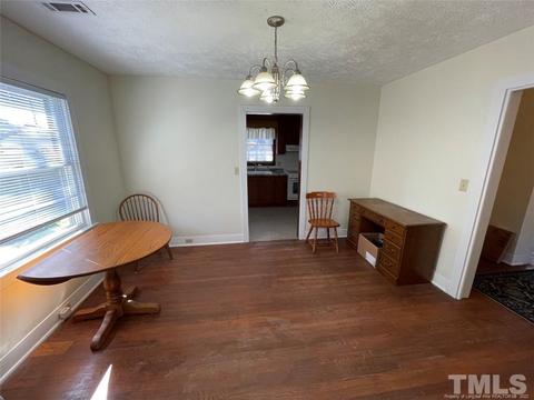504 E 14th St, Lumberton, NC 28358 photo 4