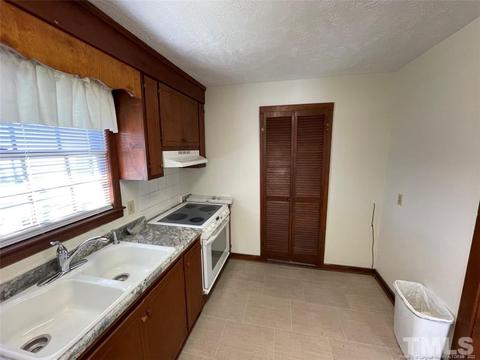 504 E 14th St, Lumberton, NC 28358 photo 6