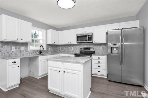 135 Lenoir Dr, Spring Lake, NC 28390 photo 14