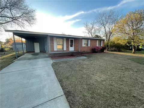 618 Goodyear Dr, Spring Lake, NC 28390 photo 1