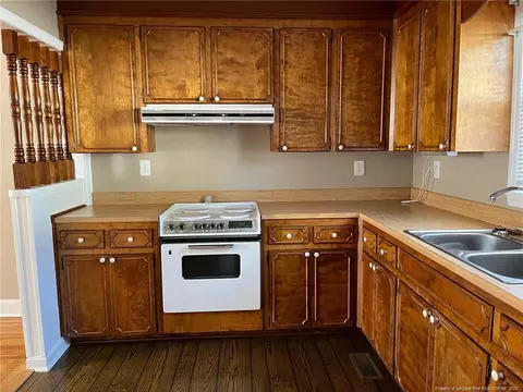 202 E F St, Erwin, NC 28339 photo 6