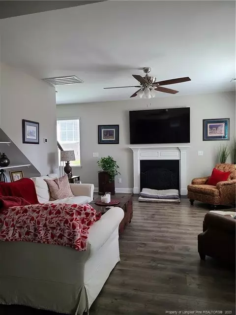 35 Pinnacle Dr, Spring Lake, NC 28390 photo 2