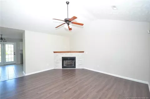 218 Hampton Dr, Raeford, NC 28376 photo 3