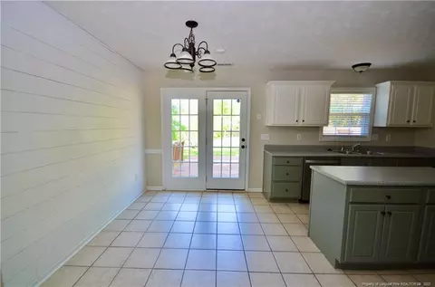 218 Hampton Dr, Raeford, NC 28376 photo 7
