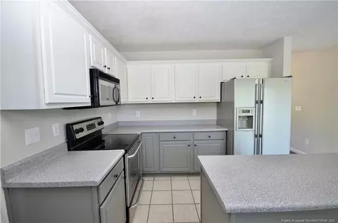 218 Hampton Dr, Raeford, NC 28376 photo 11