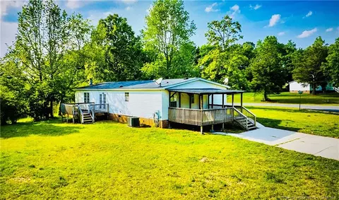 488 Lakerun Dr, Bunnlevel, NC 28323 photo 2