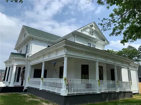 209 W Central St, Maxton, NC 28364 photo 2