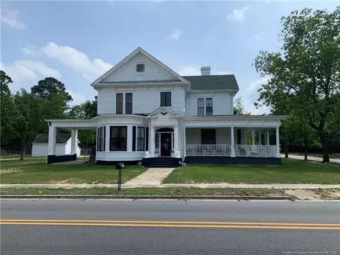 209 W Central St, Maxton, NC 28364 photo 8
