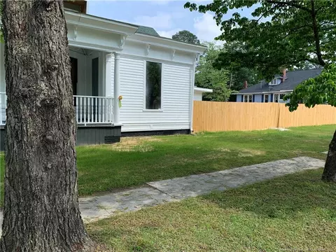 209 W Central St, Maxton, NC 28364 photo 3