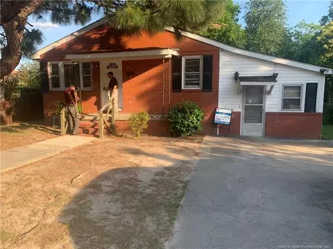 508 E Johnson St, Dunn, NC 28334 photo 1
