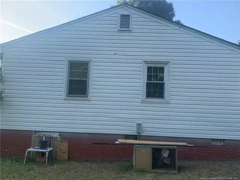 508 E Johnson St, Dunn, NC 28334 photo 3