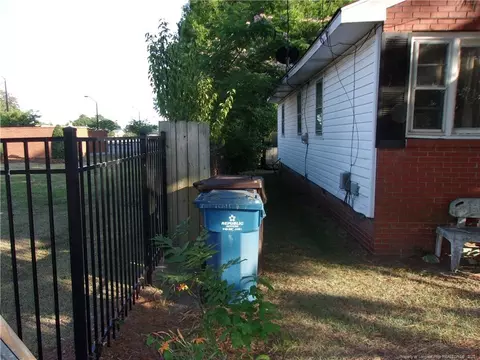 508 E Johnson St, Dunn, NC 28334 photo 2