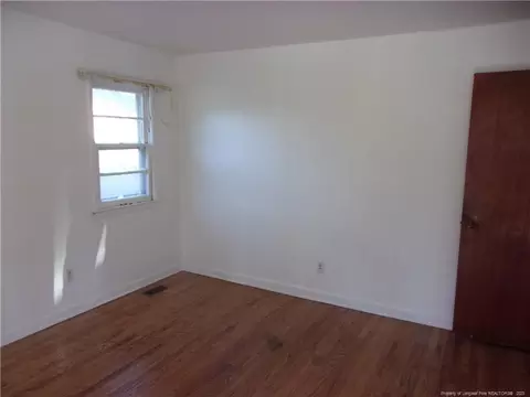 508 E Johnson St, Dunn, NC 28334 photo 4