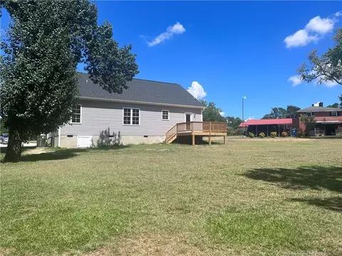1127 Friendly Rd, Dunn, NC 28334 photo 2