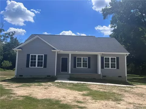 1127 Friendly Rd, Dunn, NC 28334 photo 1