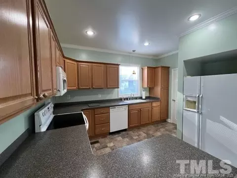 407 S 14th St, Erwin, NC 28339 photo 5